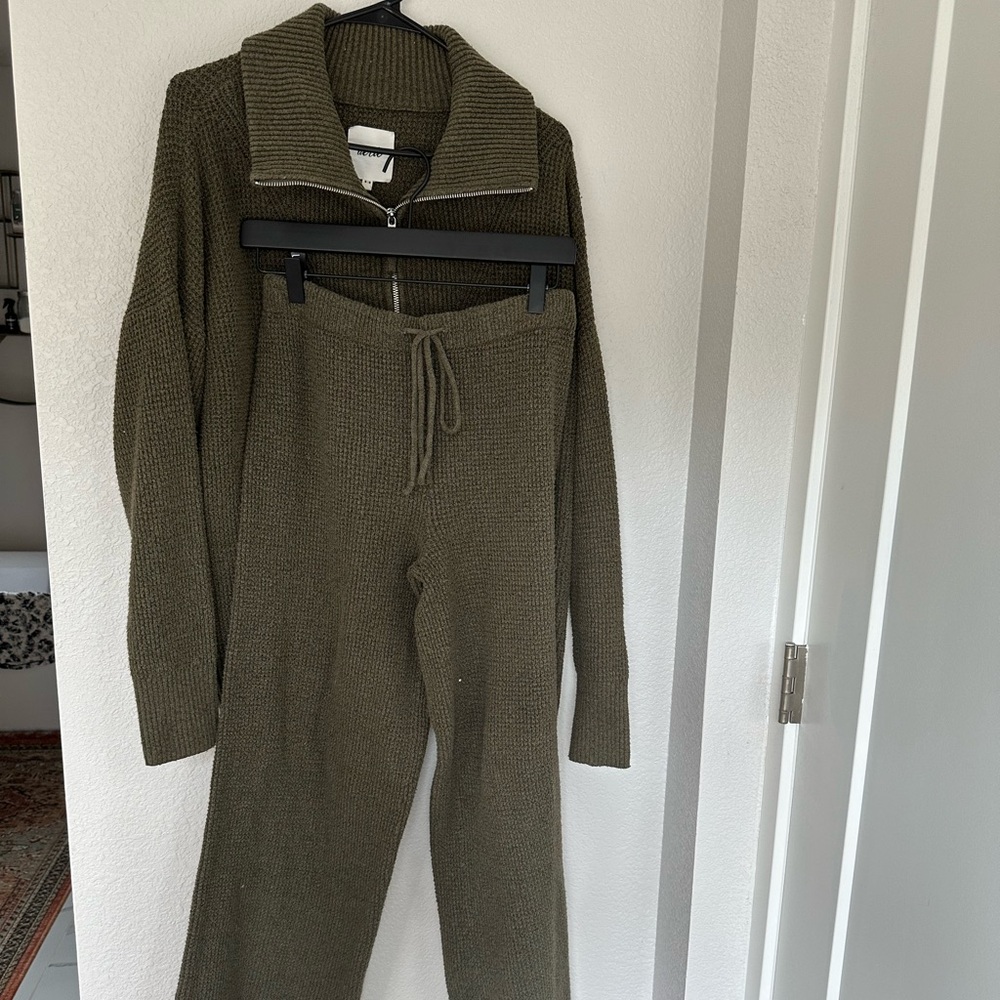 Aerie sweater set